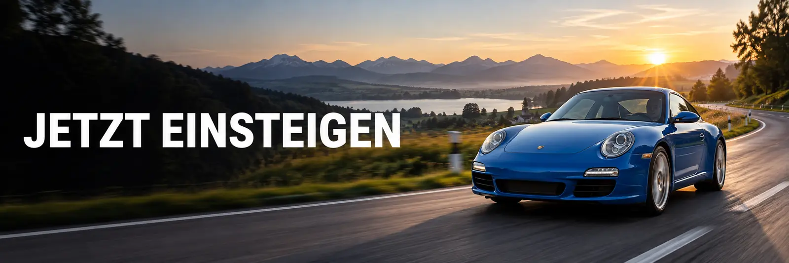 Blauer Porsche 911 Carrera 997 auf einer Landstraße – Banner Jetzt einsteigen